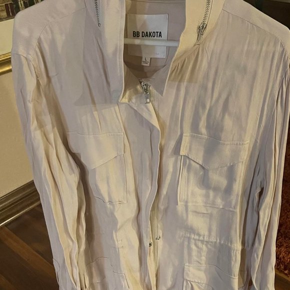 WOMEN'S TOP  SZ. L.  BB DAKOTA  Long Sleeves Zipper Front~ and pockets - Picture 1 of 5